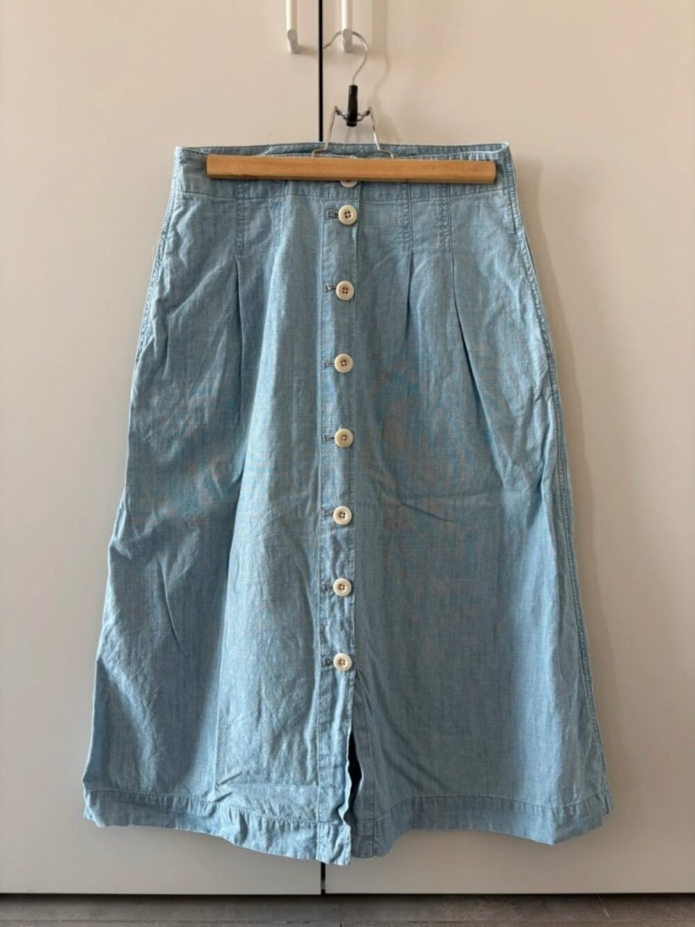 Light Wash Button-Up Denim Midi Skirt Women's Size S / EU 36 / US 6